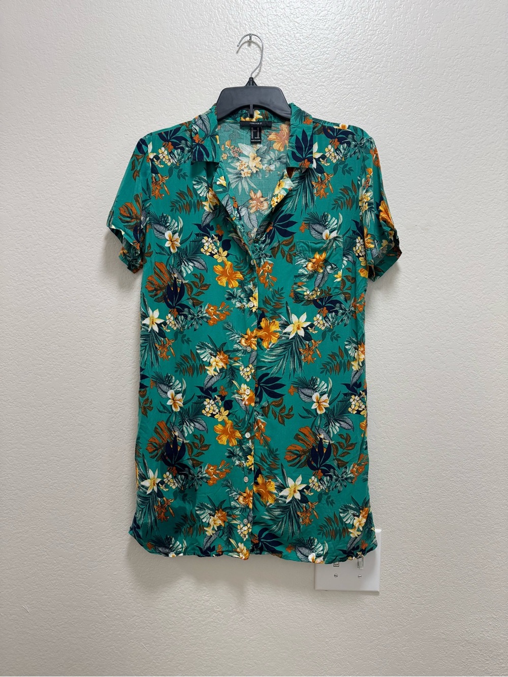 Forever 21 Teal Floral Short Sleeve Top